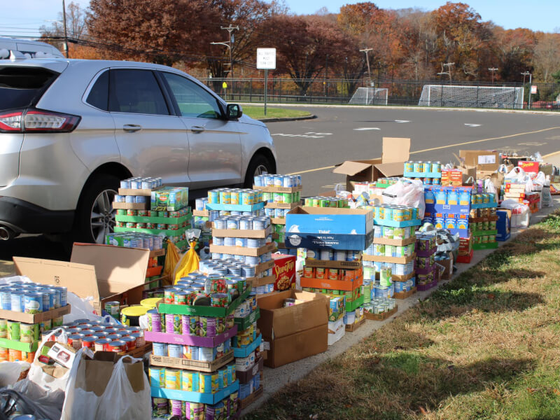 CEC Collects Record Amount for Thanksgiving Food Drive